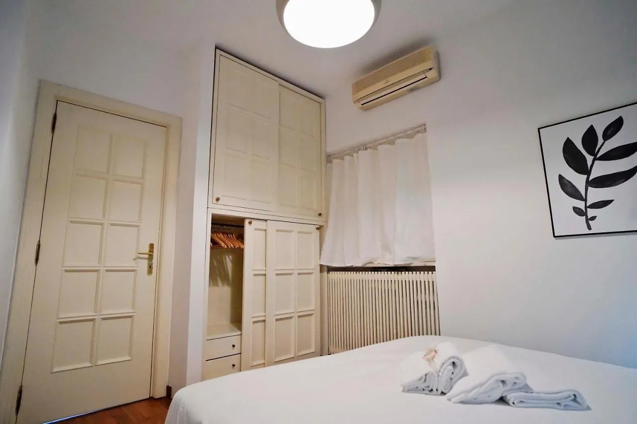 Orea Spiti - A Cozy Place In Moscova District Milan 0*,  Italy